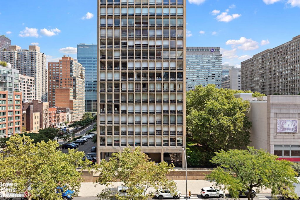251 East 32nd Street, Unit 7F photo 6