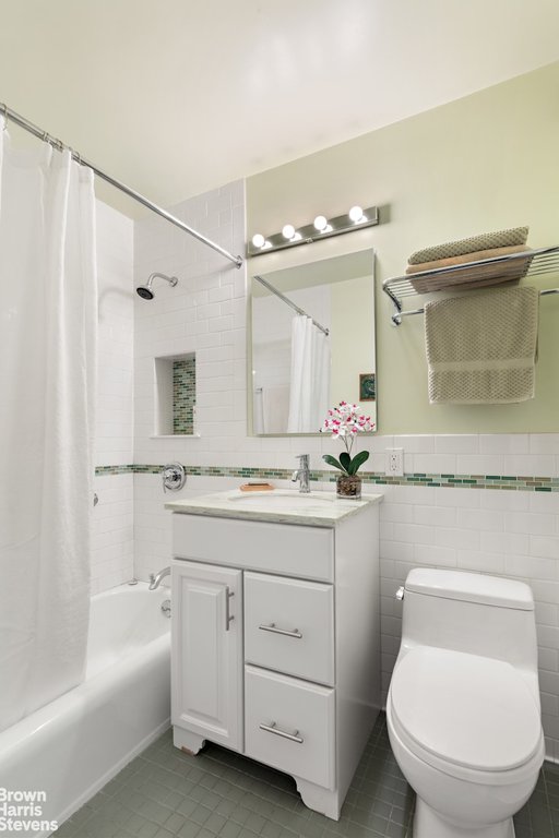 251 East 32nd Street, Unit 7F photo 7