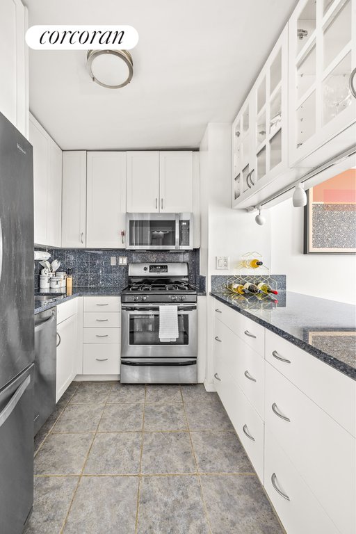 340 East 93rd Street, Unit 25H photo 4