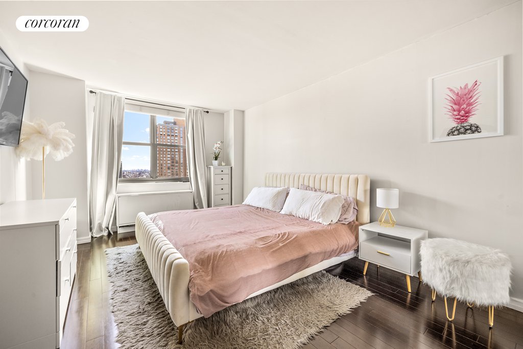 340 East 93rd Street, Unit 25H photo 5