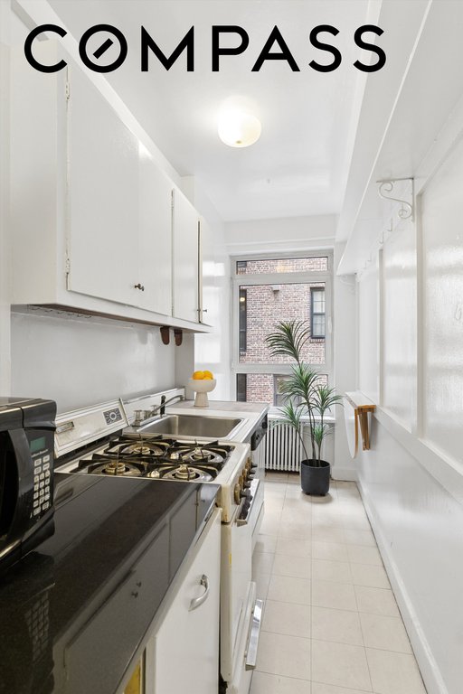 2 Beekman Place, Unit 10F photo 9