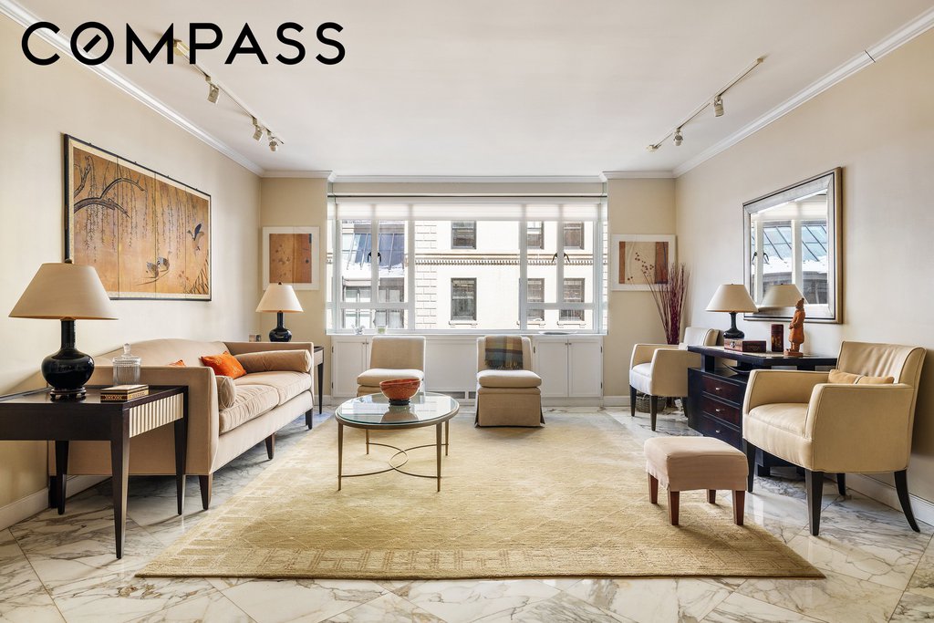 30 East 62nd Street, Unit 4A photo 2