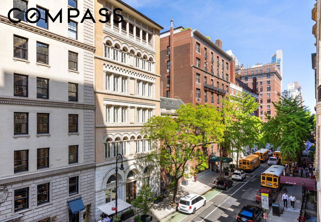 30 East 62nd Street, Unit 4A photo 4