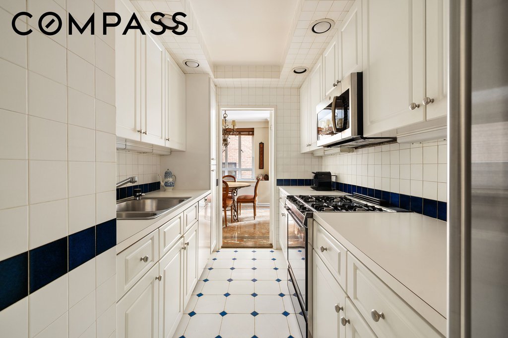 30 East 62nd Street, Unit 4A photo 5