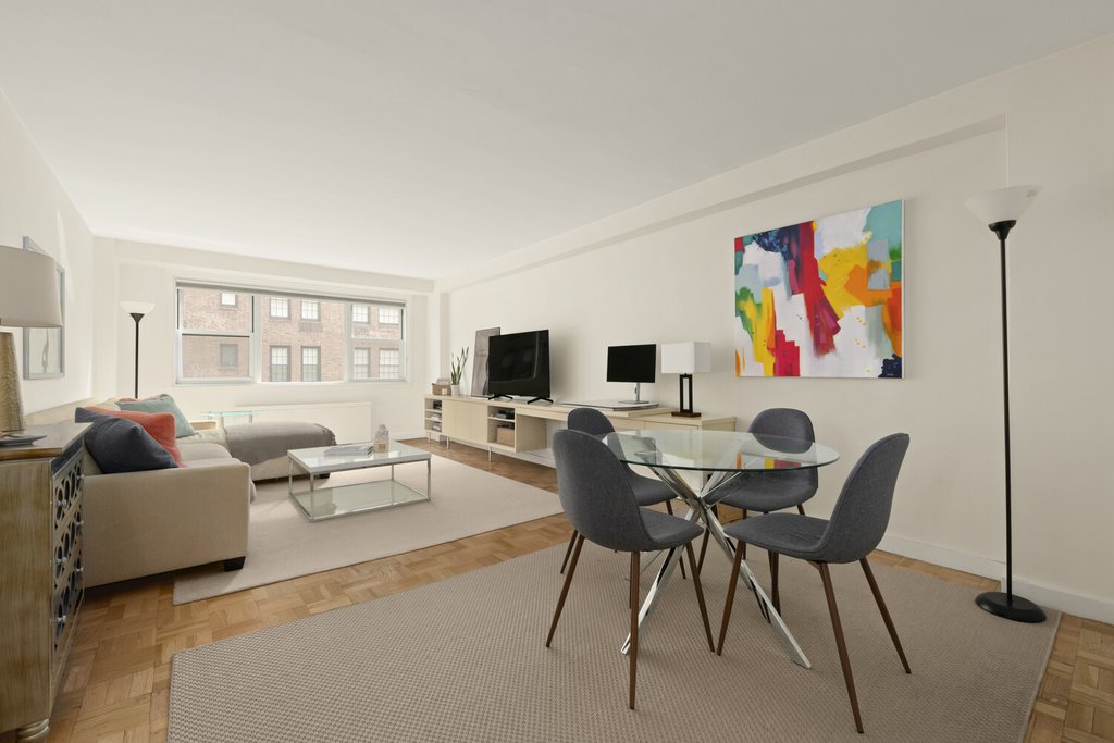 123 East 75th Street #8G