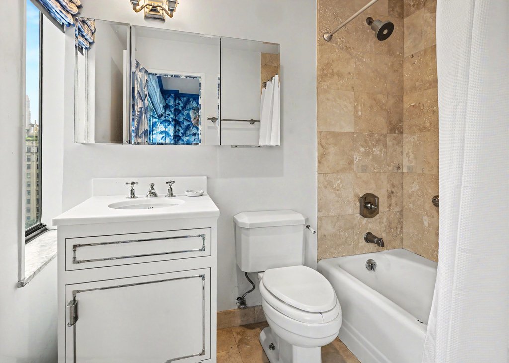 900 Park Avenue, Unit 14C photo 7