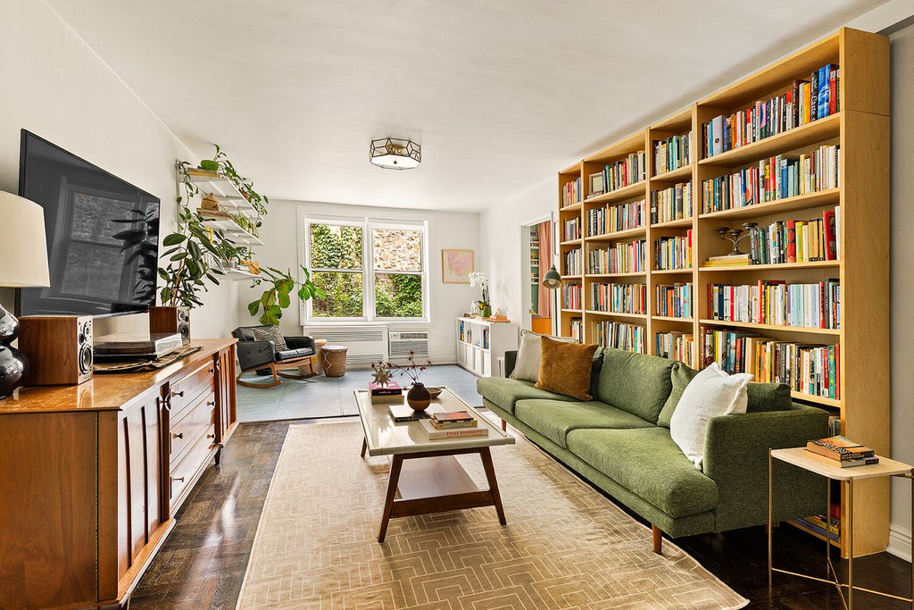 651 Vanderbilt Street #2B