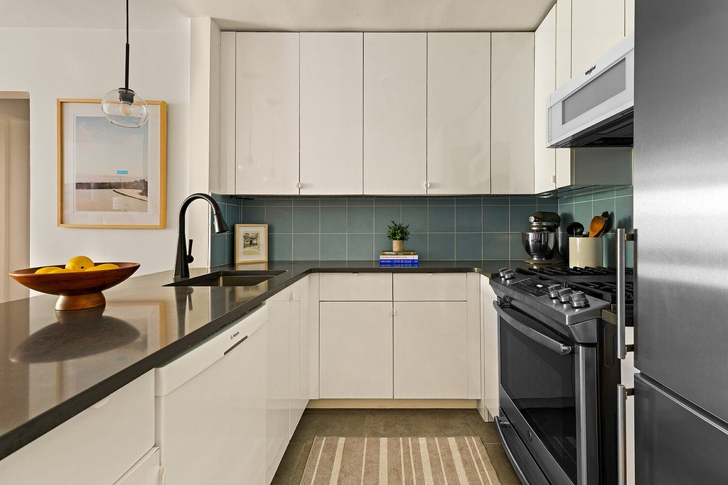 651 Vanderbilt Street, Unit 2B photo 3