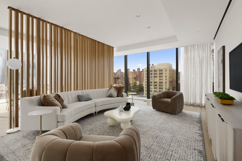 520 West 28th Street #28
