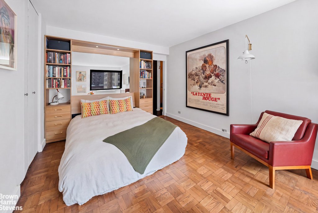 10 West 66th Street, Unit 10H photo 6