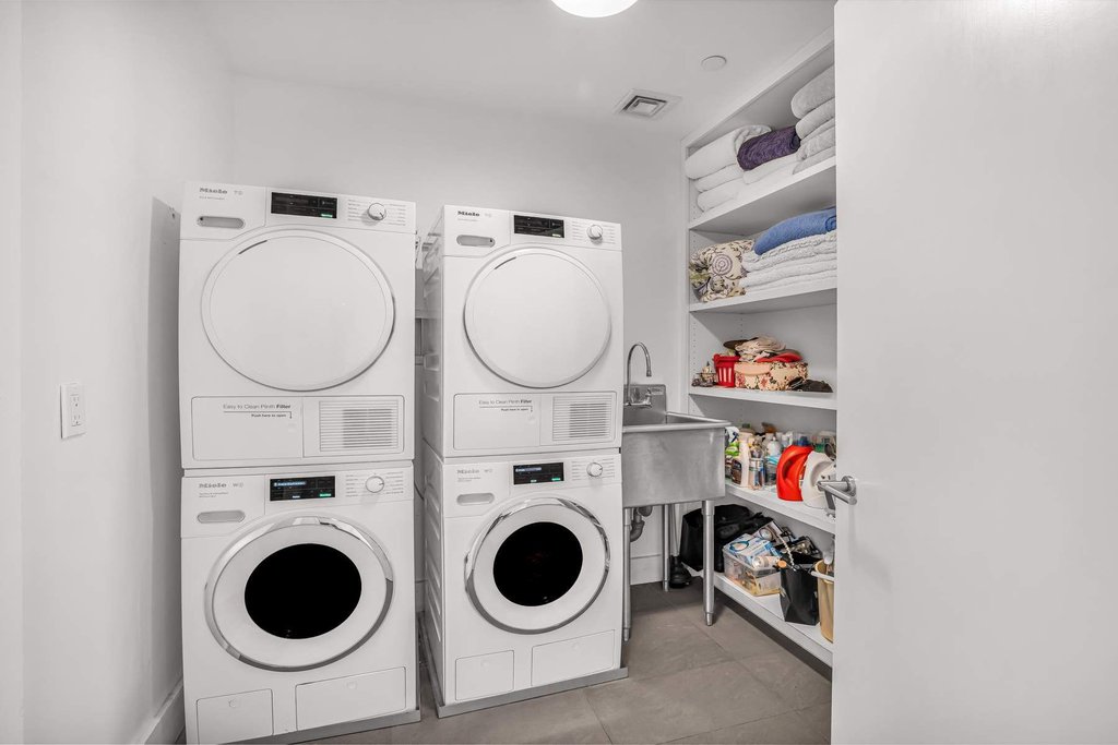 270 Broadway, Unit 25B photo 24