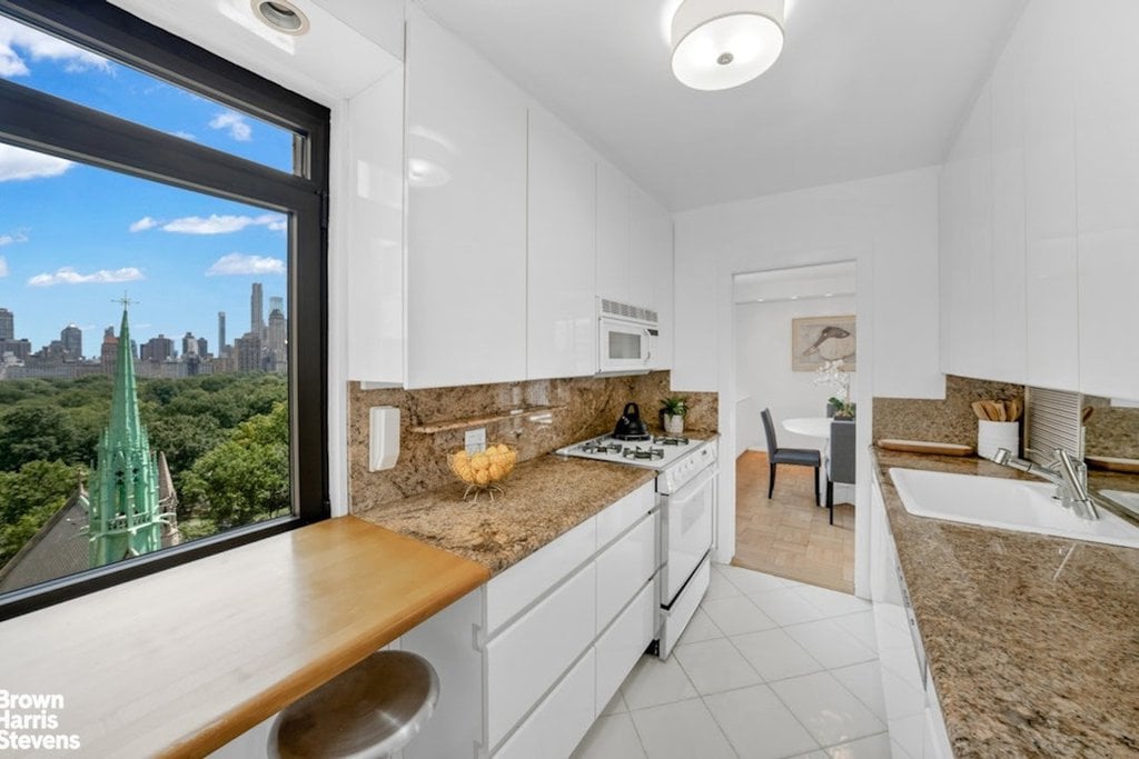 10 West 66th Street, Unit 14G photo 4