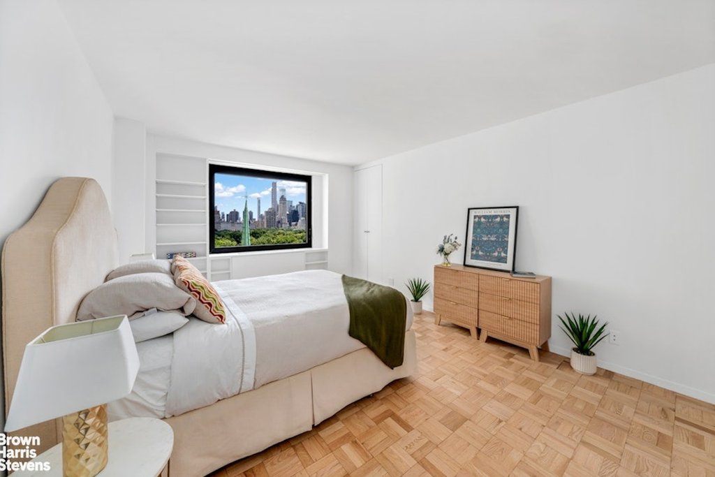 10 West 66th Street, Unit 14G photo 5