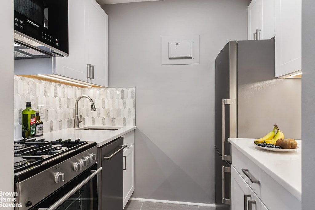 225 East 36th Street, Unit 2G photo 3