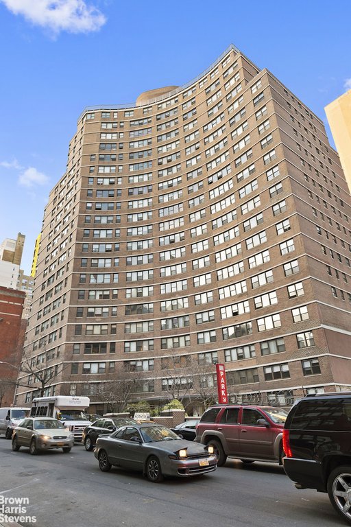 225 East 36th Street, Unit 2G photo 11