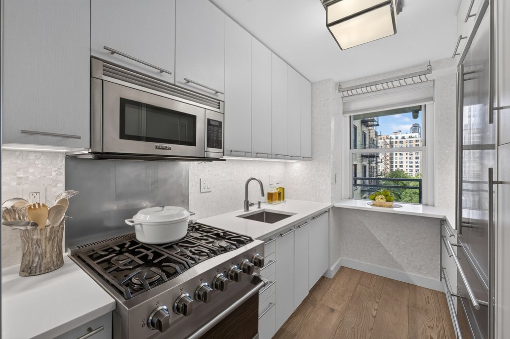100 West 94th Street, Unit 8D photo 13