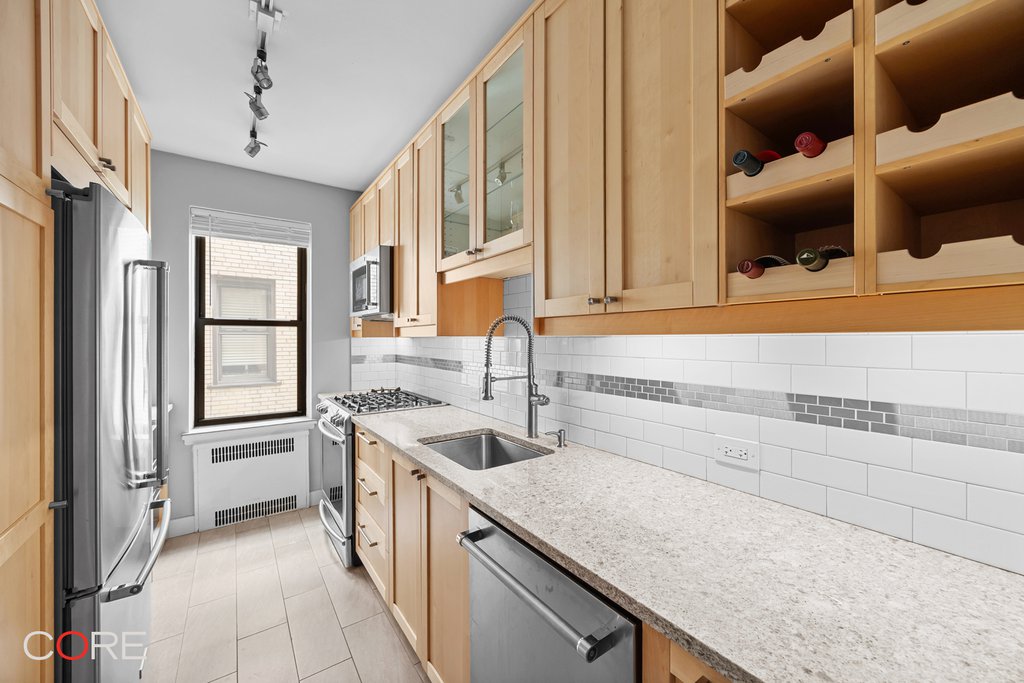 35-36 76th Street, Unit 524 photo 6