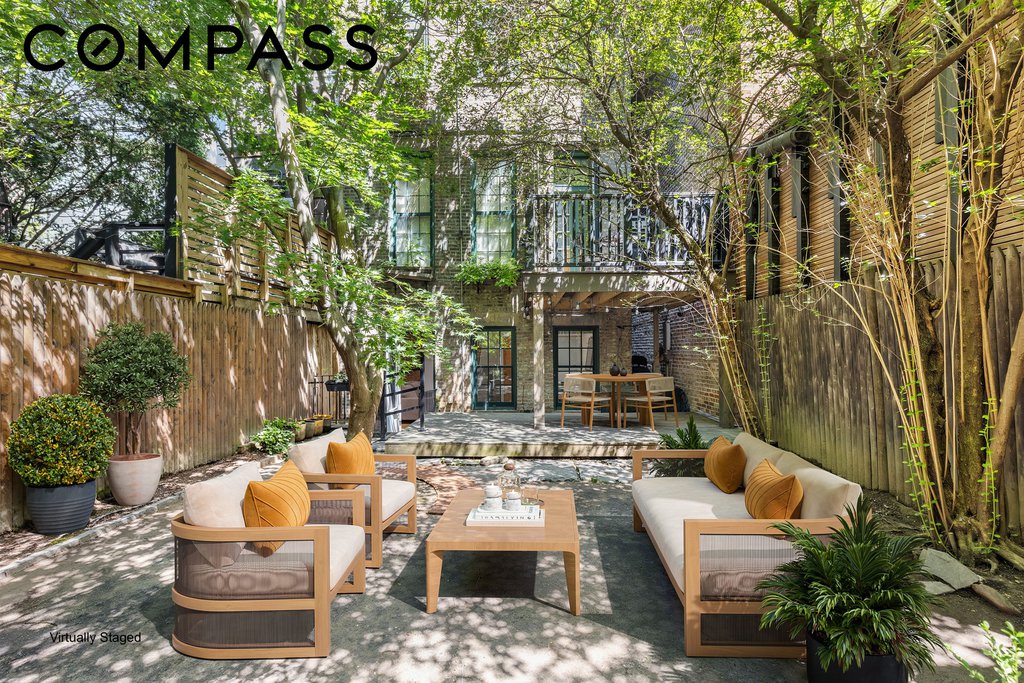 118 Waverly Place #1B