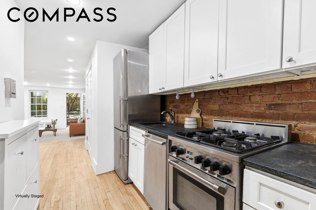 118 Waverly Place, Unit 1B photo 4