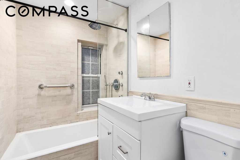 118 Waverly Place, Unit 1B photo 7