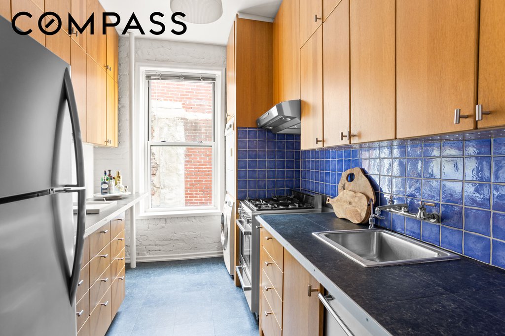210 East 17th Street, Unit 4D photo 6