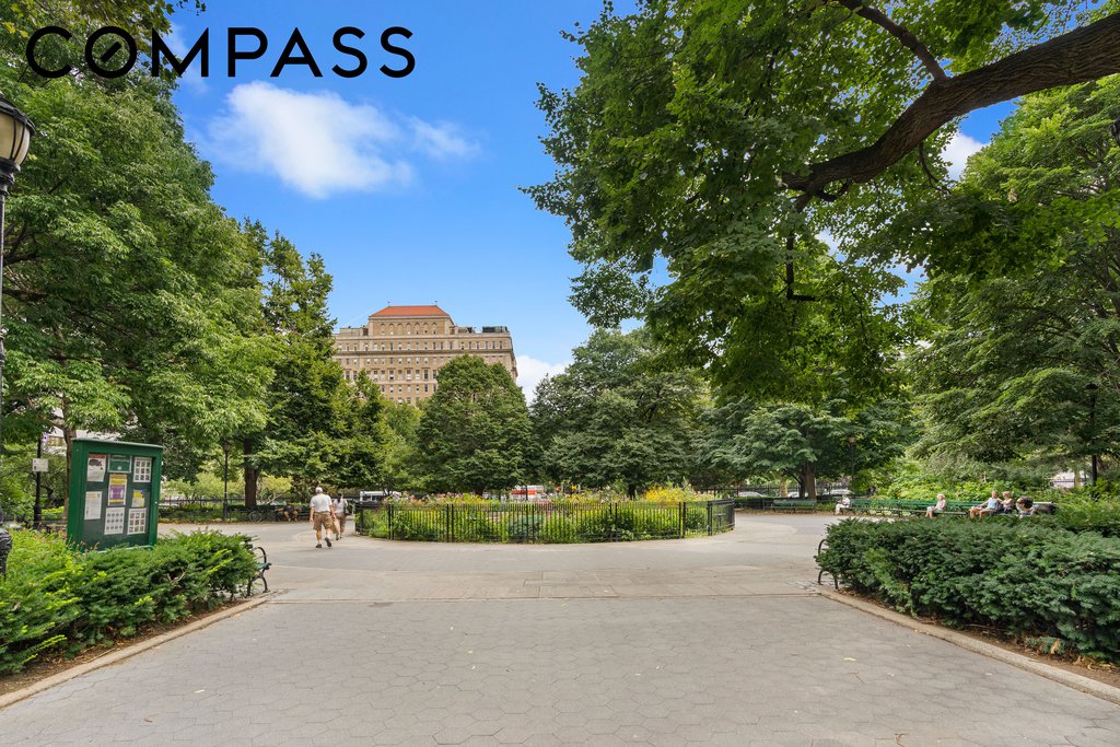 210 East 17th Street, Unit 4D photo 12