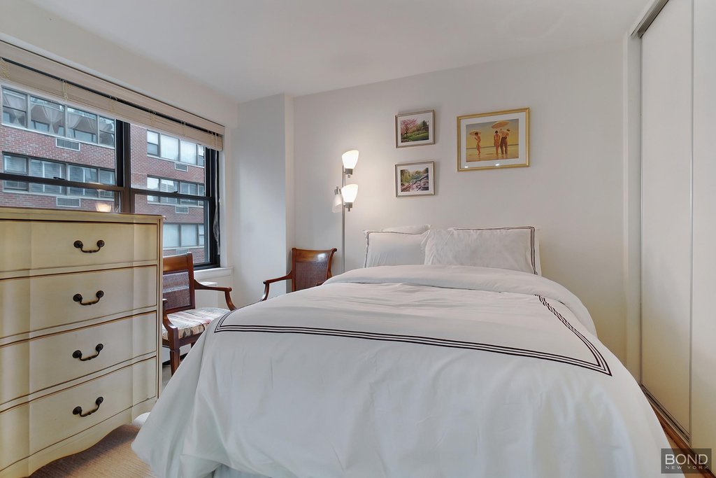 301 East 64th Street, Unit 9L photo 5