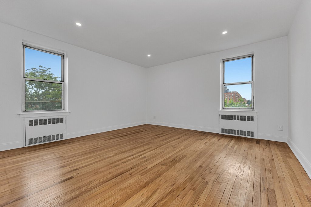 65-35 Yellowstone Boulevard, Unit 6F photo 6