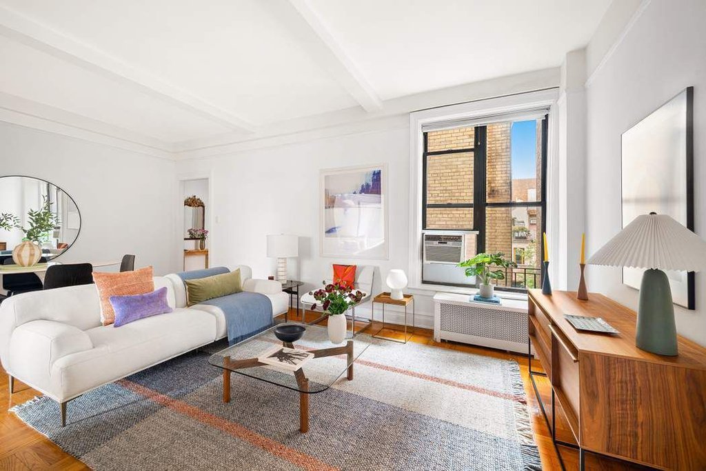 114 West 70th Street, Unit 6B