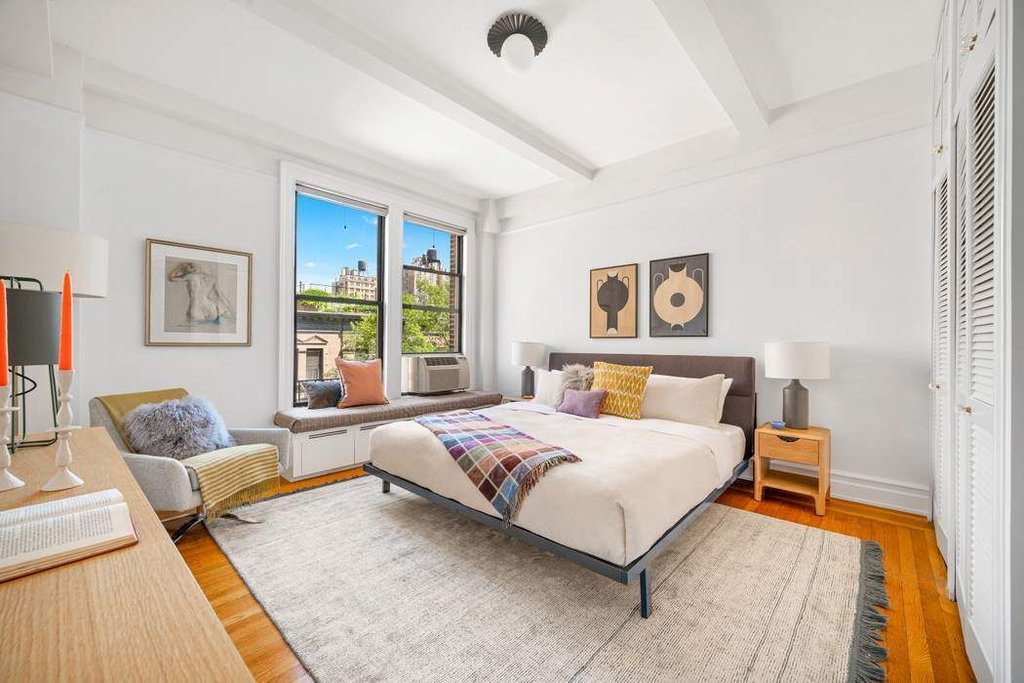 114 West 70th Street, Unit 6B photo 5