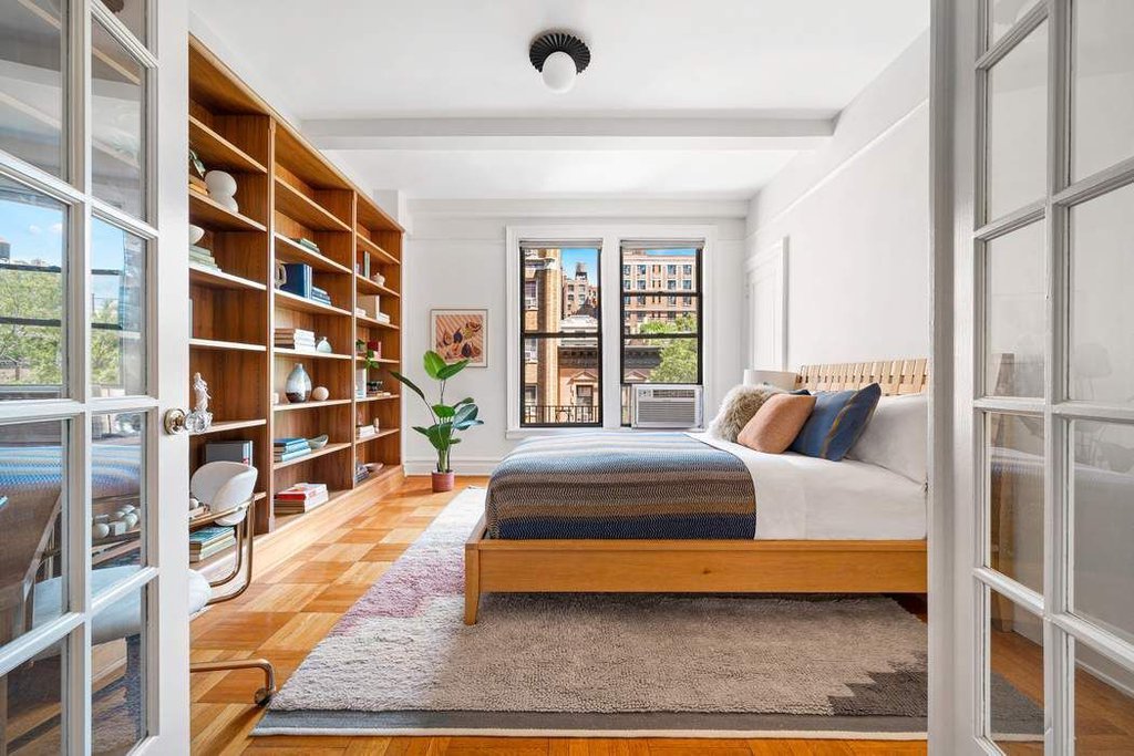 114 West 70th Street, Unit 6B photo 7