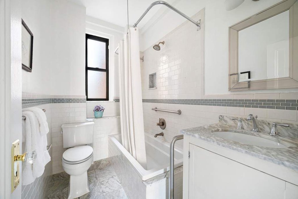 114 West 70th Street, Unit 6B photo 10