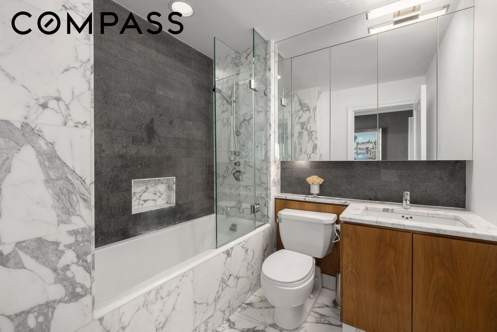 160 Riverside Drive, Unit 11B photo 17