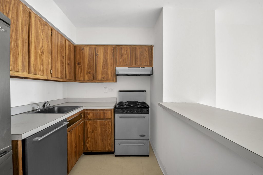340 East 93rd Street, Unit 21I photo 6
