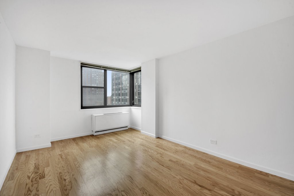 340 East 93rd Street, Unit 21I photo 7