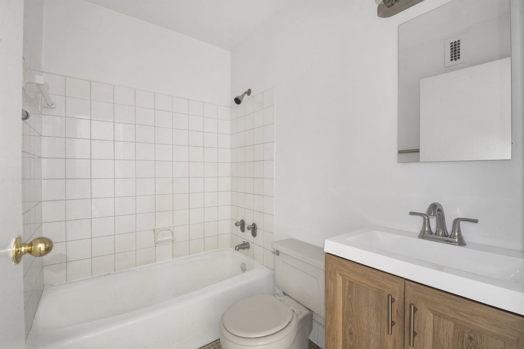 340 East 93rd Street, Unit 21I photo 8