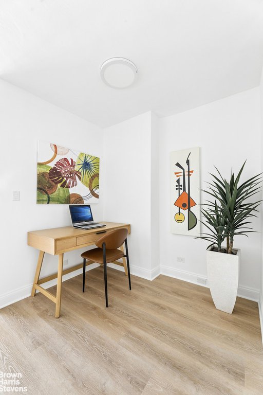 245 East 25th Street, Unit 12L photo 6