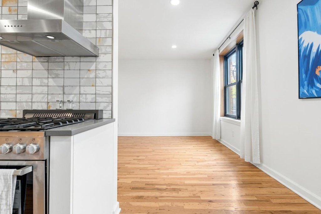 140 Seventh Avenue, Unit 4S photo 2