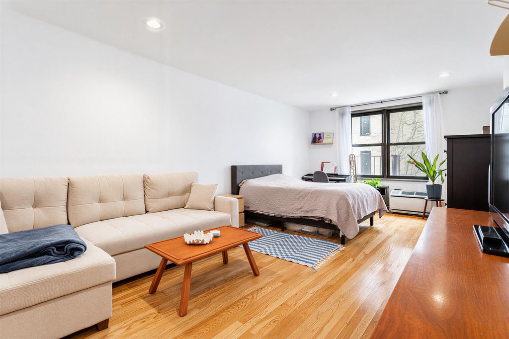 140 Seventh Avenue, Unit 4S photo 5