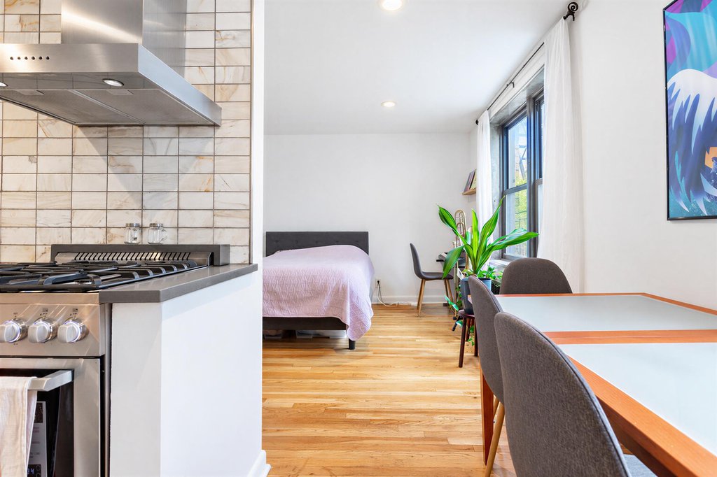 140 Seventh Avenue, Unit 4S photo 6
