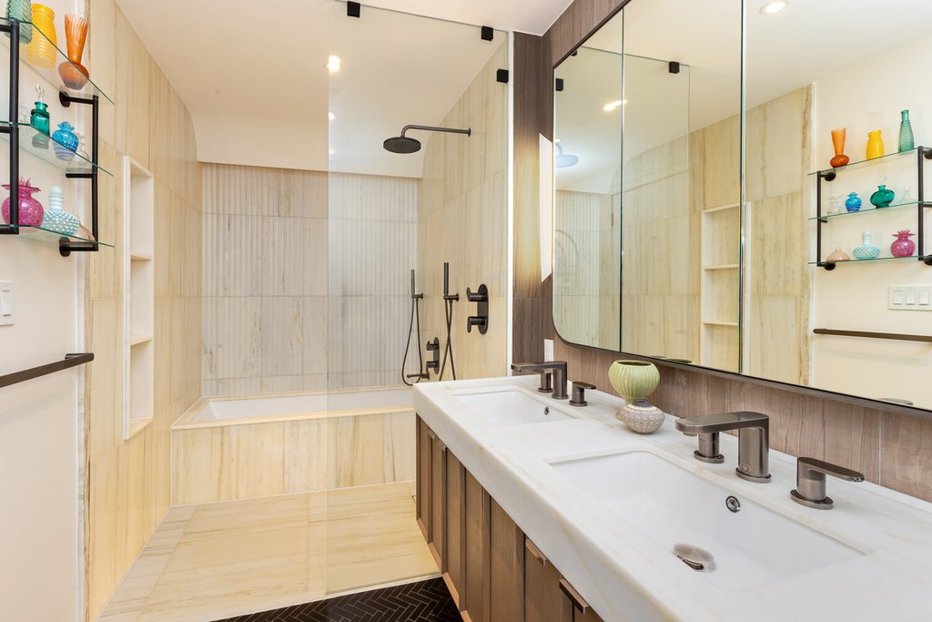 58 Saint Marks Place, Unit 902 photo 15