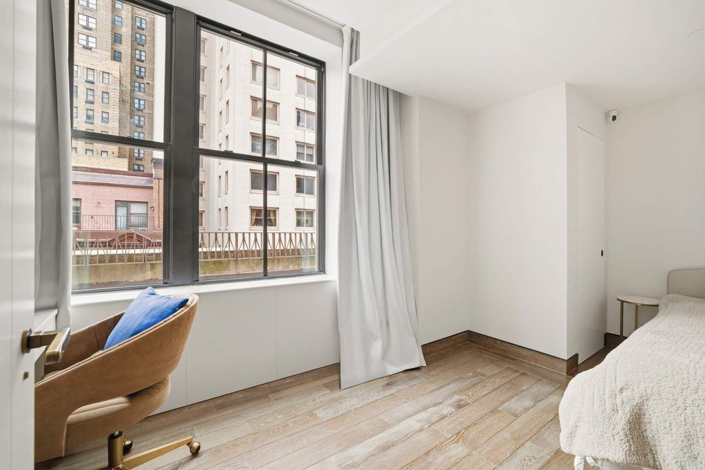 111 West 57th Street, Unit 12N photo 12