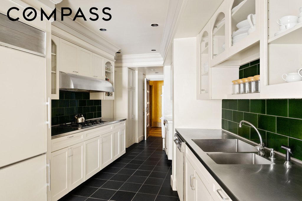 983 Park Avenue, Unit 3B photo 13