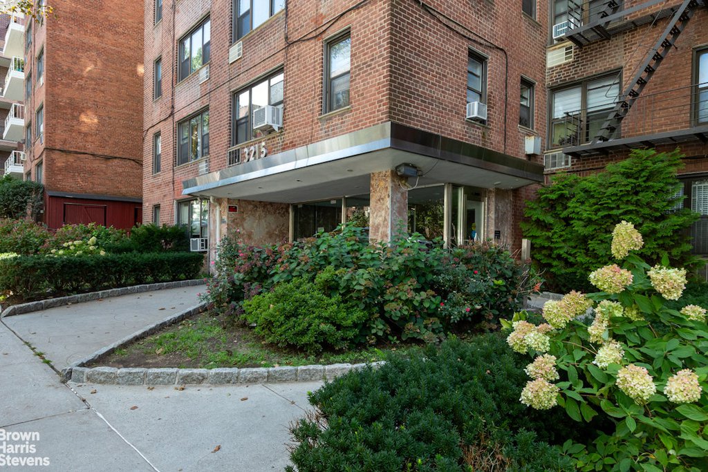 3215 Arlington Avenue, Unit 1G photo 10