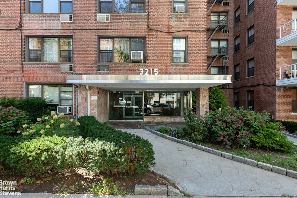 3215 Arlington Avenue, Unit 1G photo 11