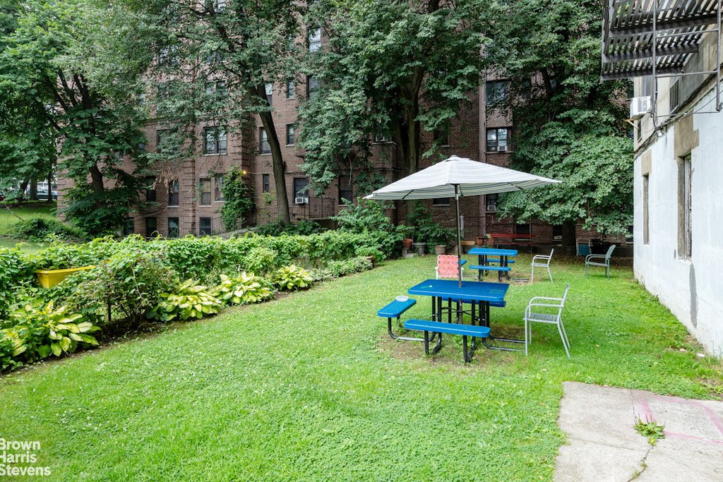3215 Arlington Avenue, Unit 1G photo 12
