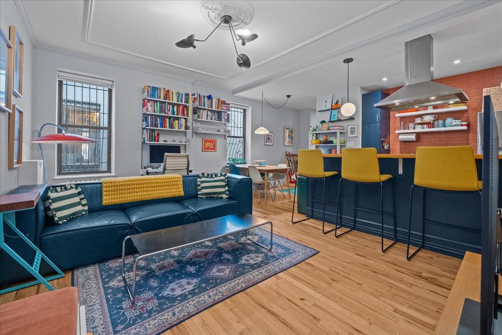 425 Lincoln Place #1RG