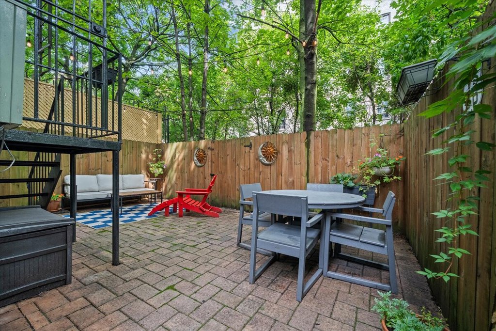 425 Lincoln Place, Unit 1RG photo 4