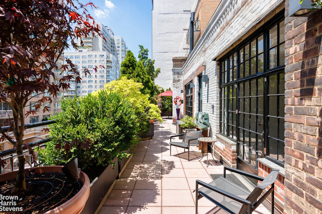205 East 69th Street, Unit PHA photo 17