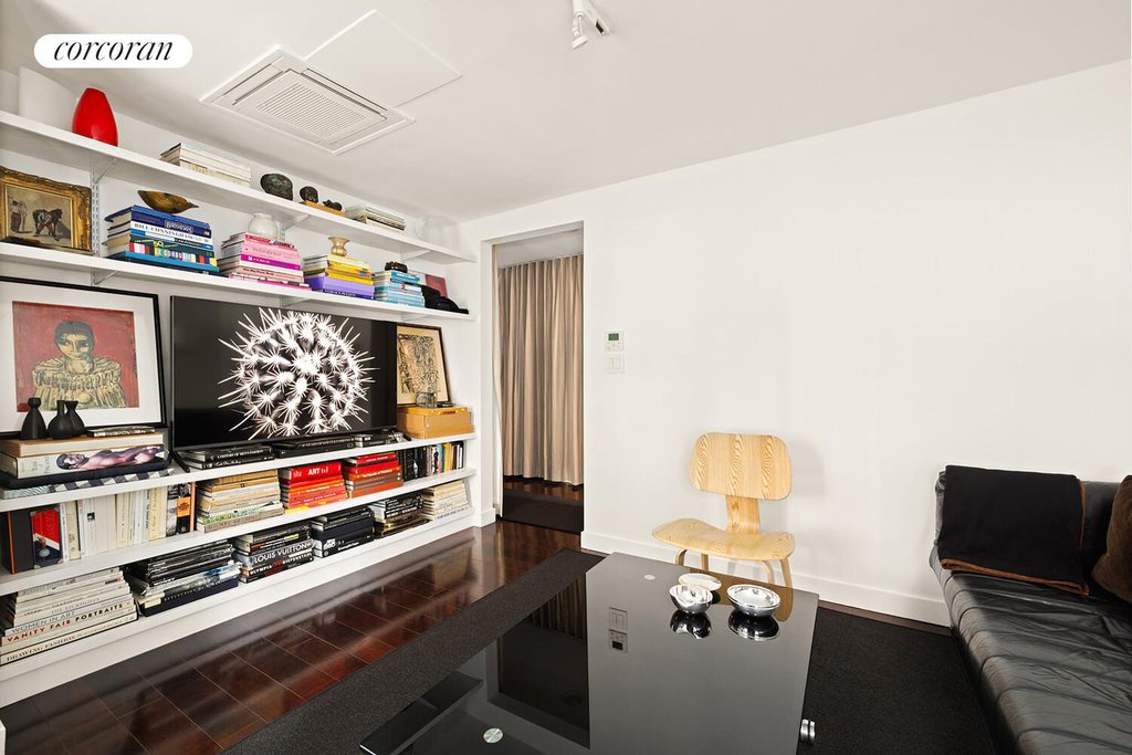 240 East 24th Street, Unit 4B photo 3